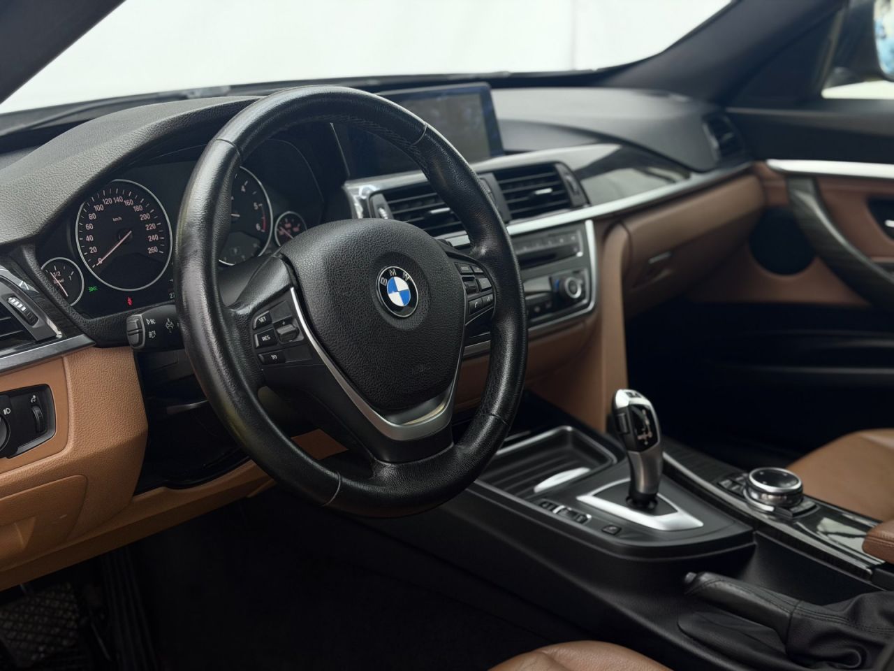 BMW 318 | 8