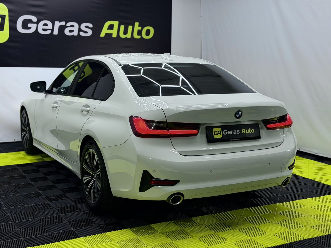 BMW 320 | 5