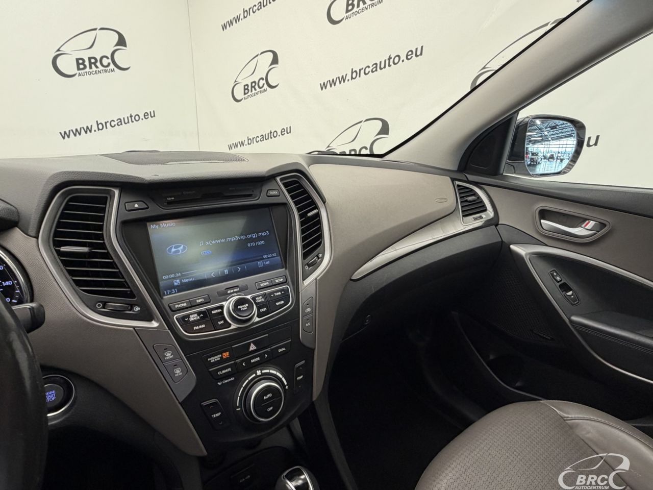 Hyundai Santa Fe | 30