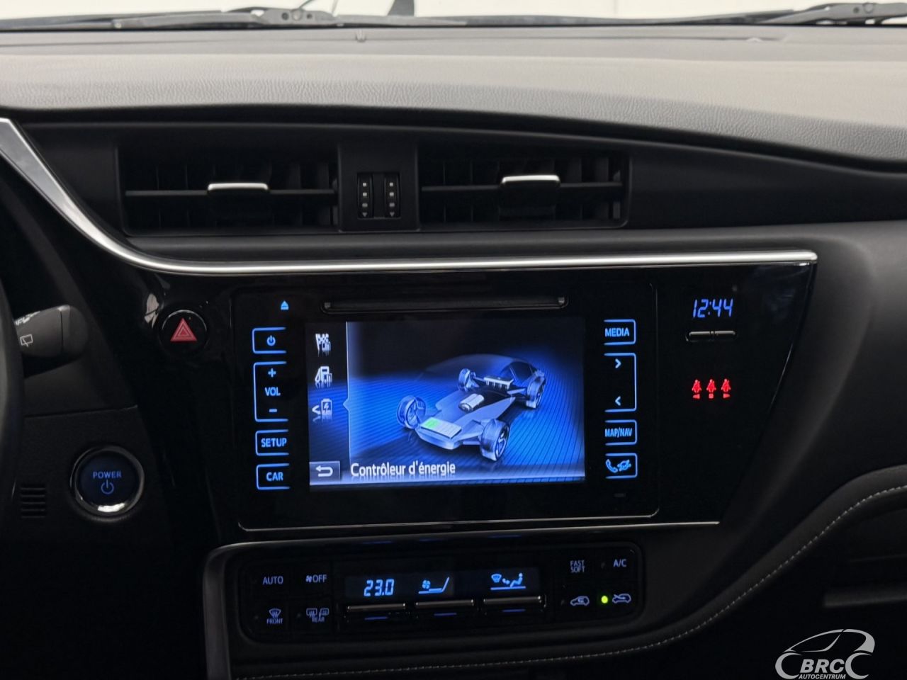 Toyota Auris | 13