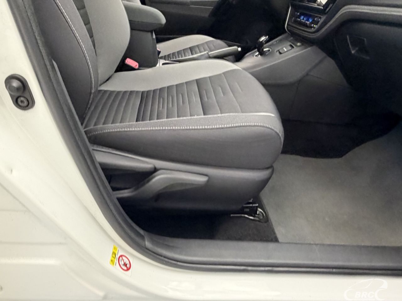 Toyota Auris | 5