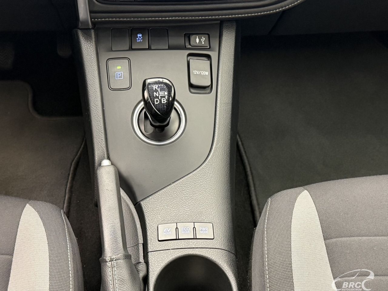 Toyota Auris | 15