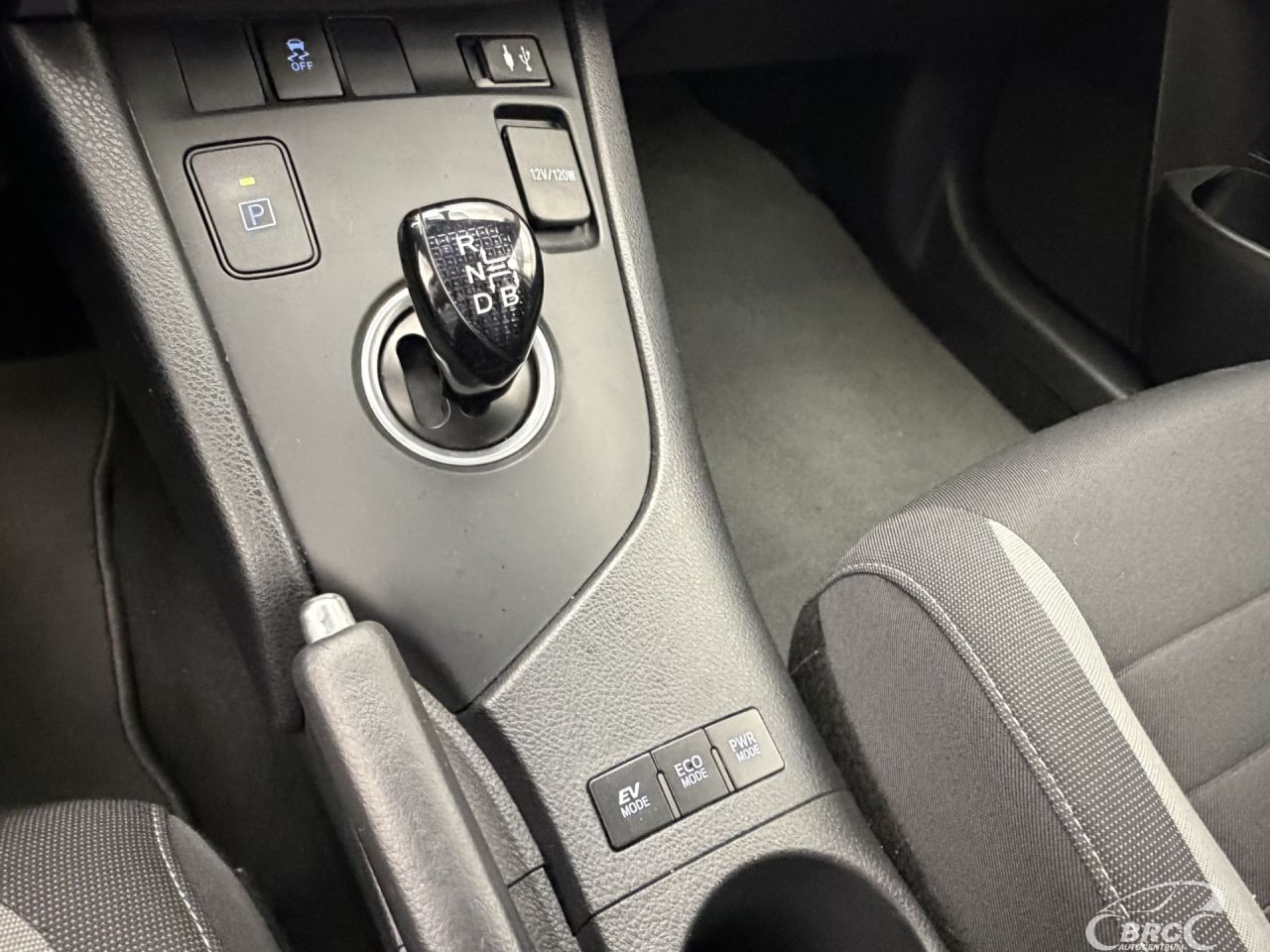 Toyota Auris | 43