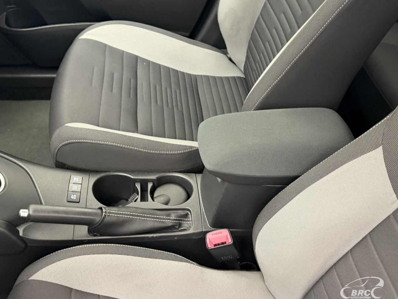 Toyota Auris | 21