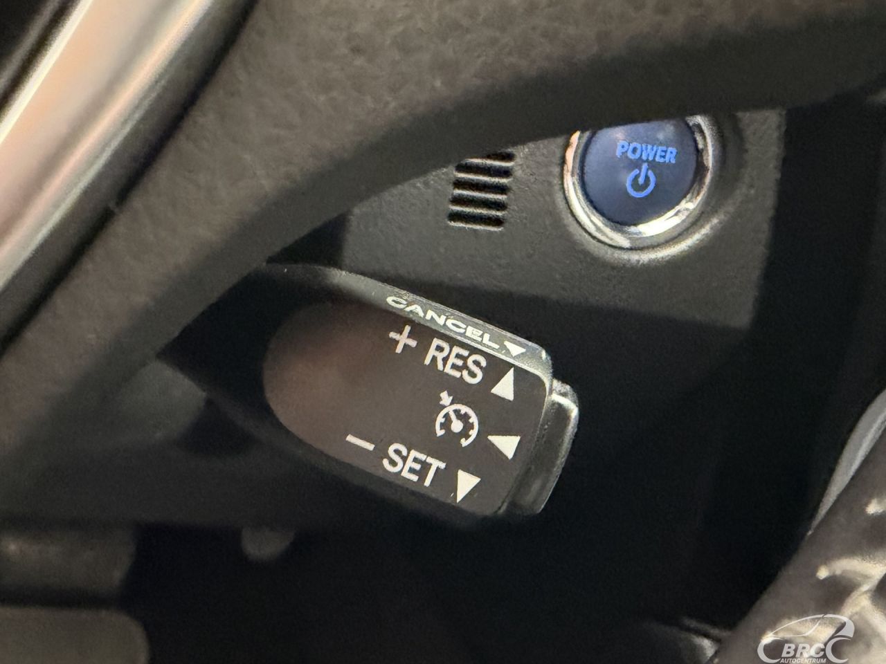Toyota Auris | 25