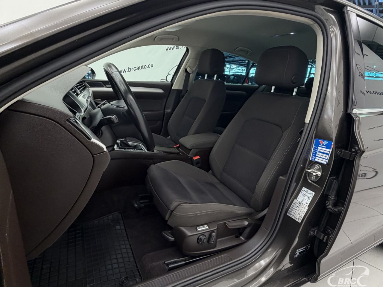 Volkswagen Passat | 23