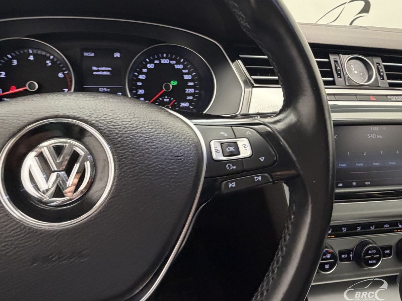 Volkswagen Passat | 30