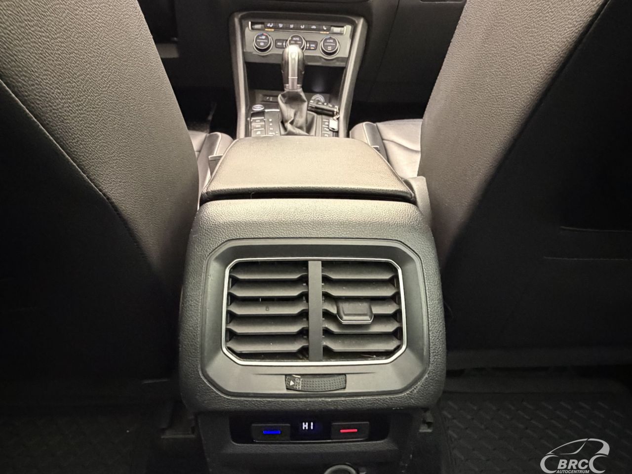 Volkswagen Tiguan | 12