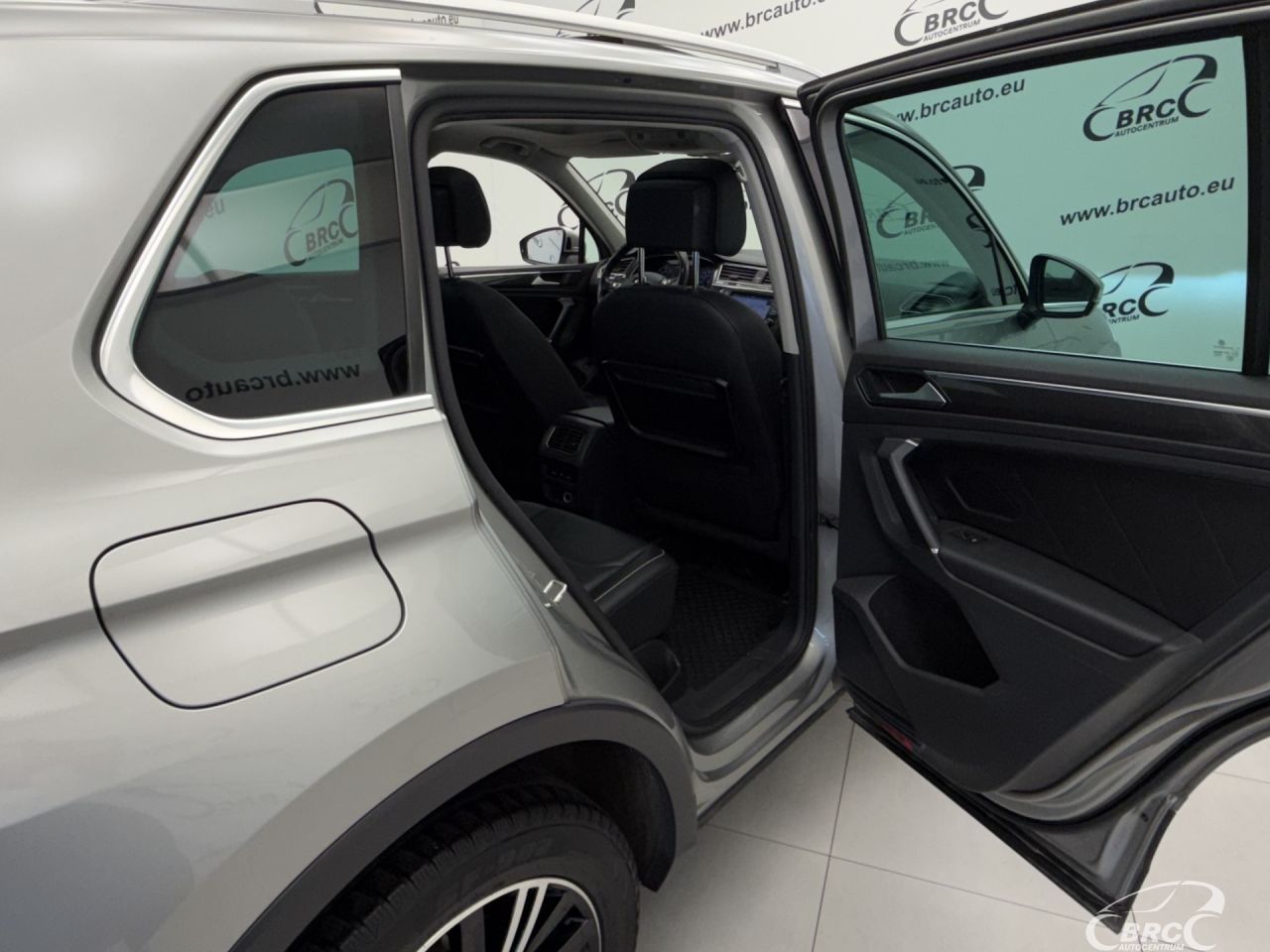 Volkswagen Tiguan | 10
