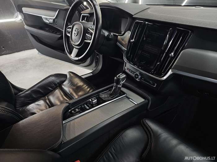 Volvo V90 | 12