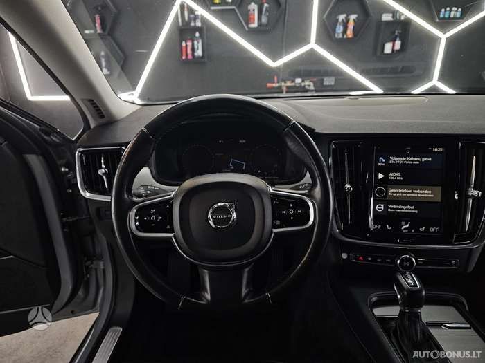 Volvo V90 | 16