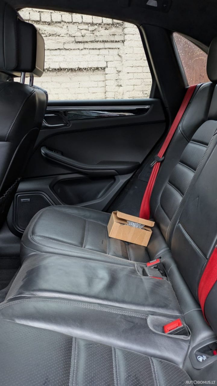 Porsche Macan | 10