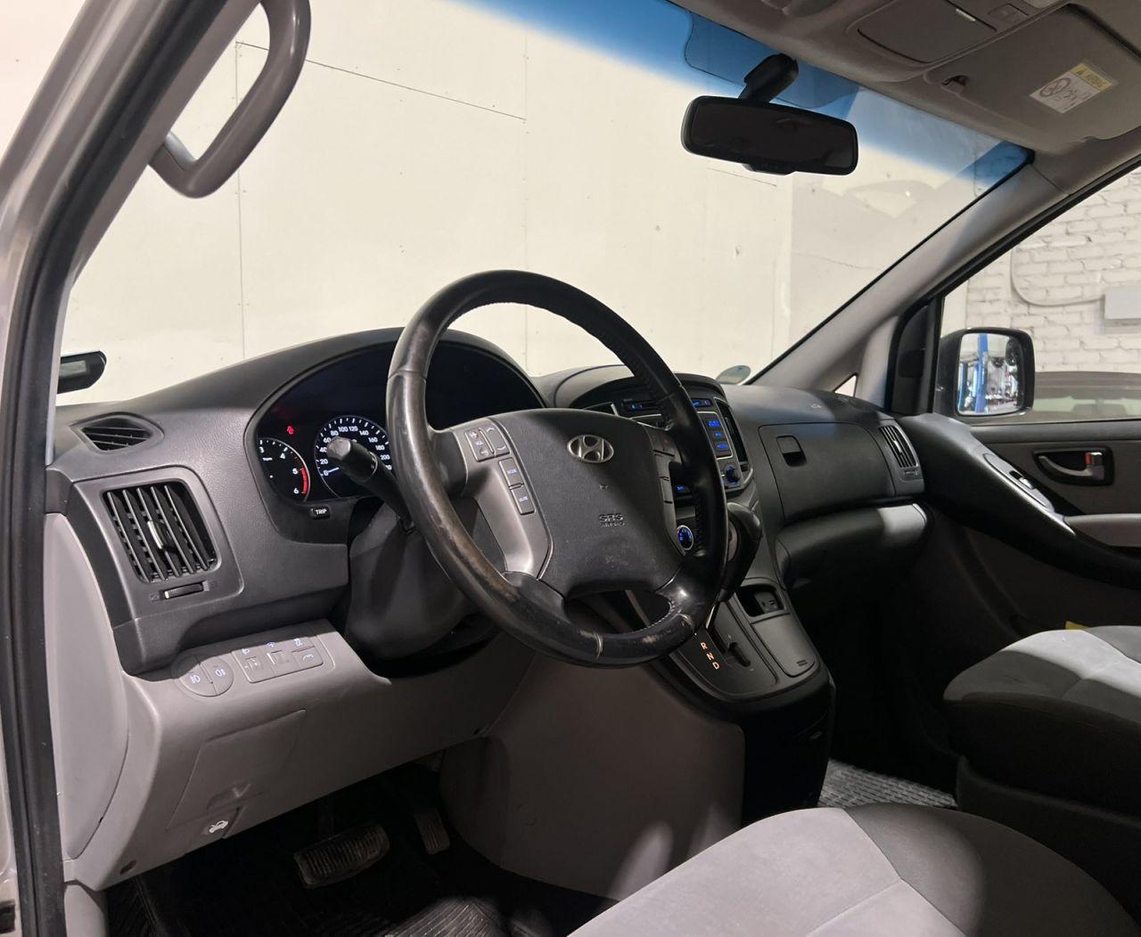 Hyundai H1 | 4