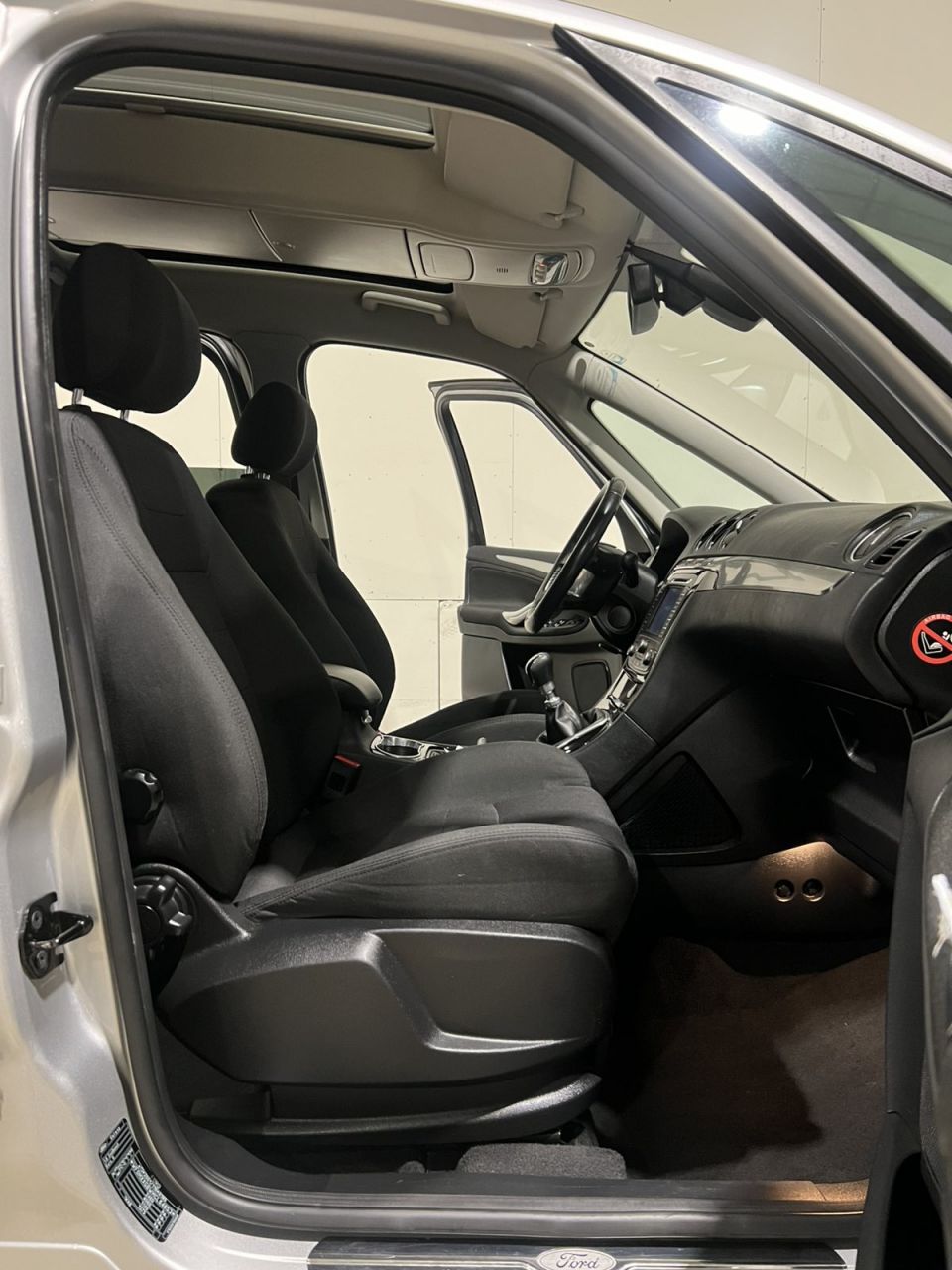 Ford Galaxy | 6