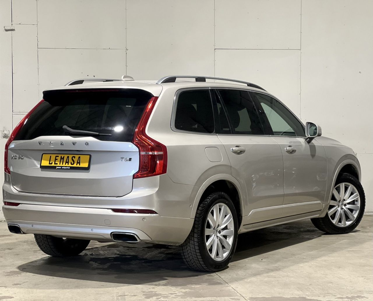 Volvo XC90 | 3