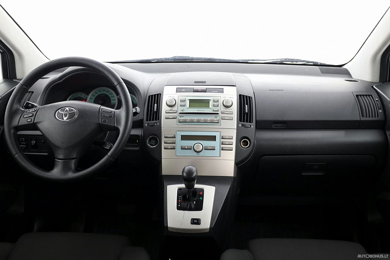 Toyota Corolla | 4