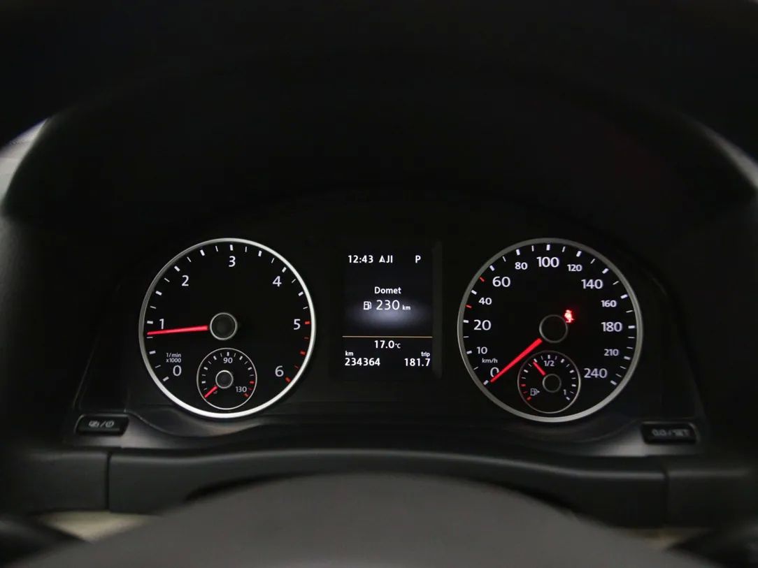 Volkswagen Tiguan | 18
