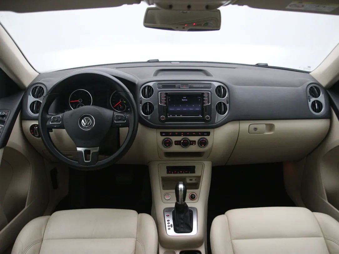 Volkswagen Tiguan | 1