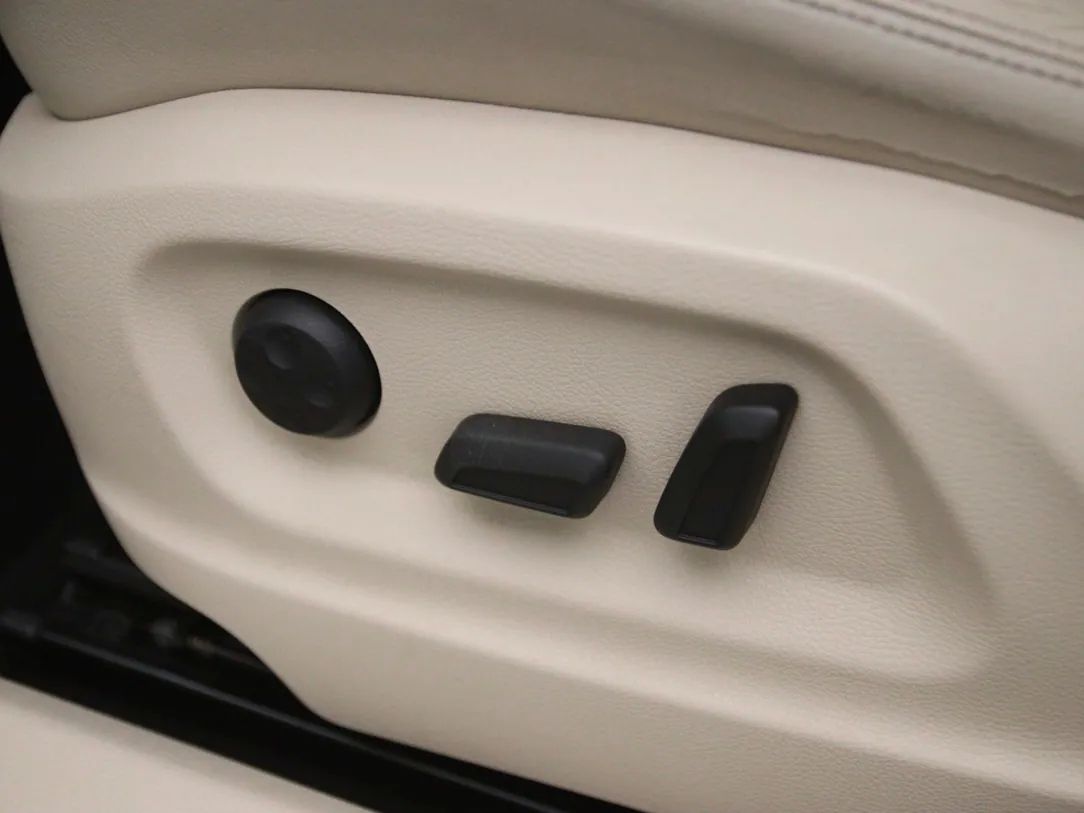 Volkswagen Tiguan | 33