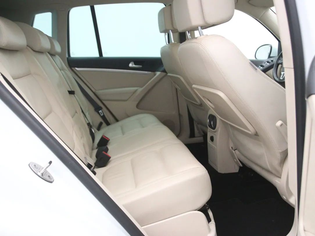 Volkswagen Tiguan | 14