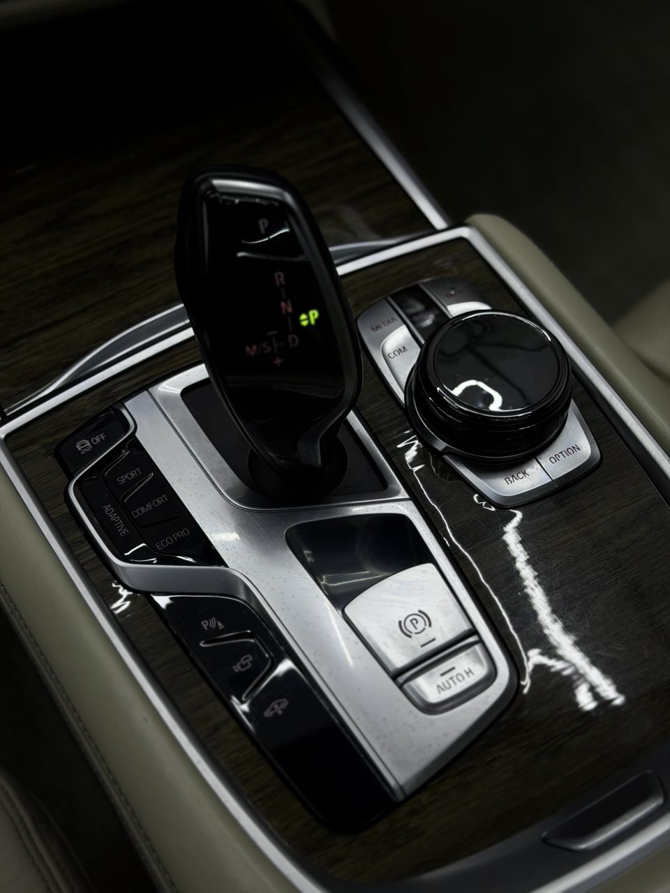BMW 740 | 22