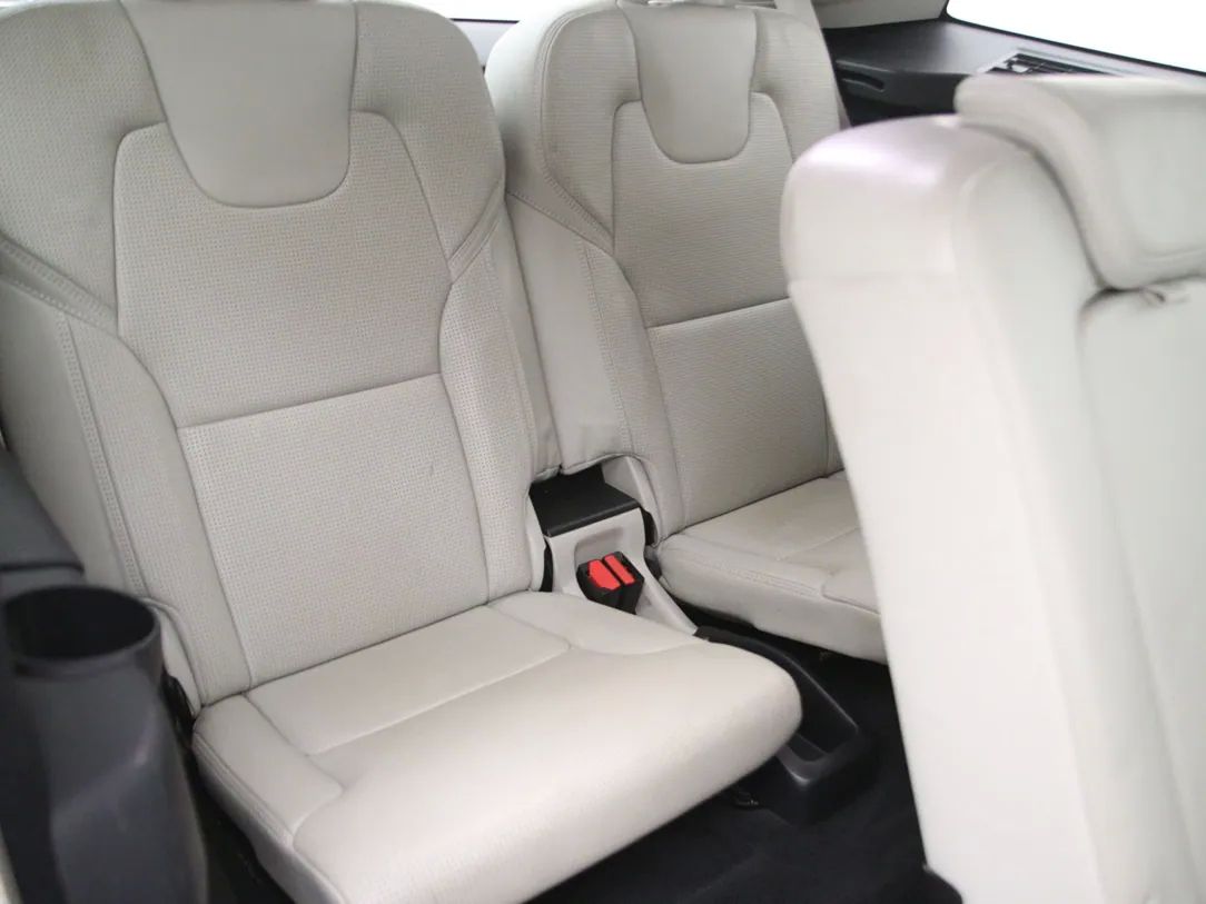 Volvo XC90 | 15
