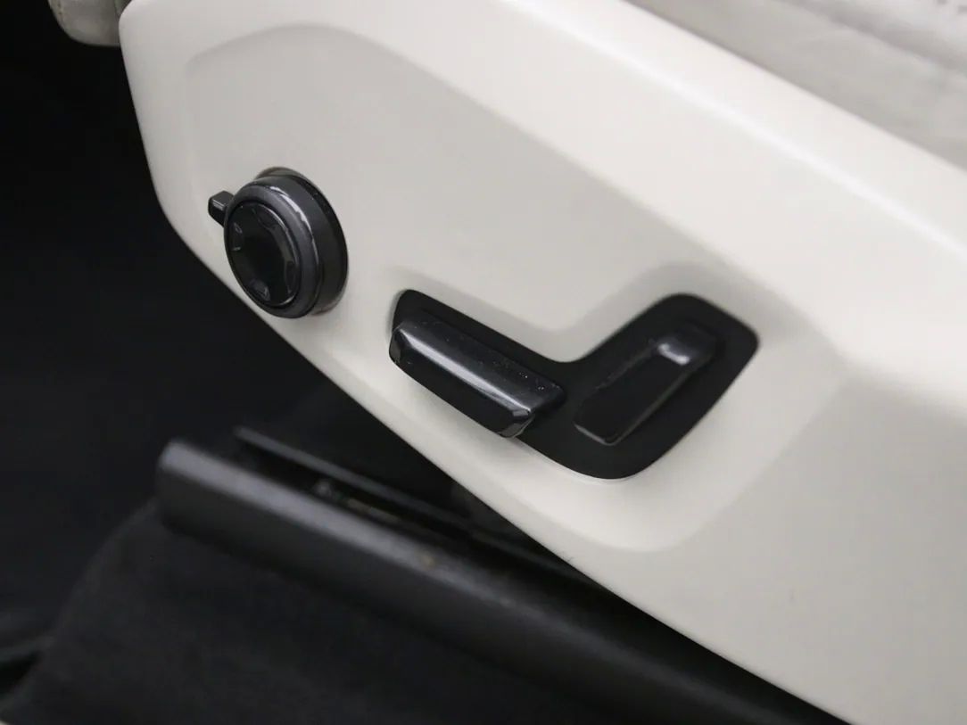 Volvo XC90 | 34