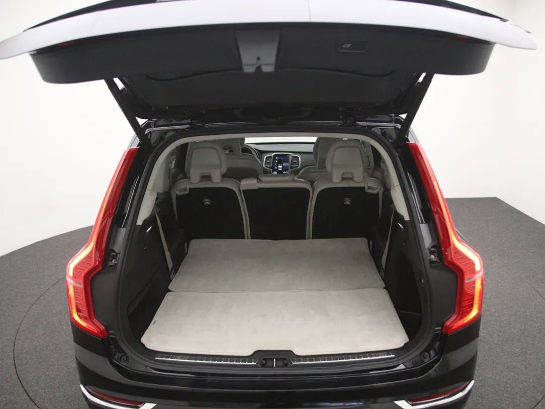 Volvo XC90 | 41