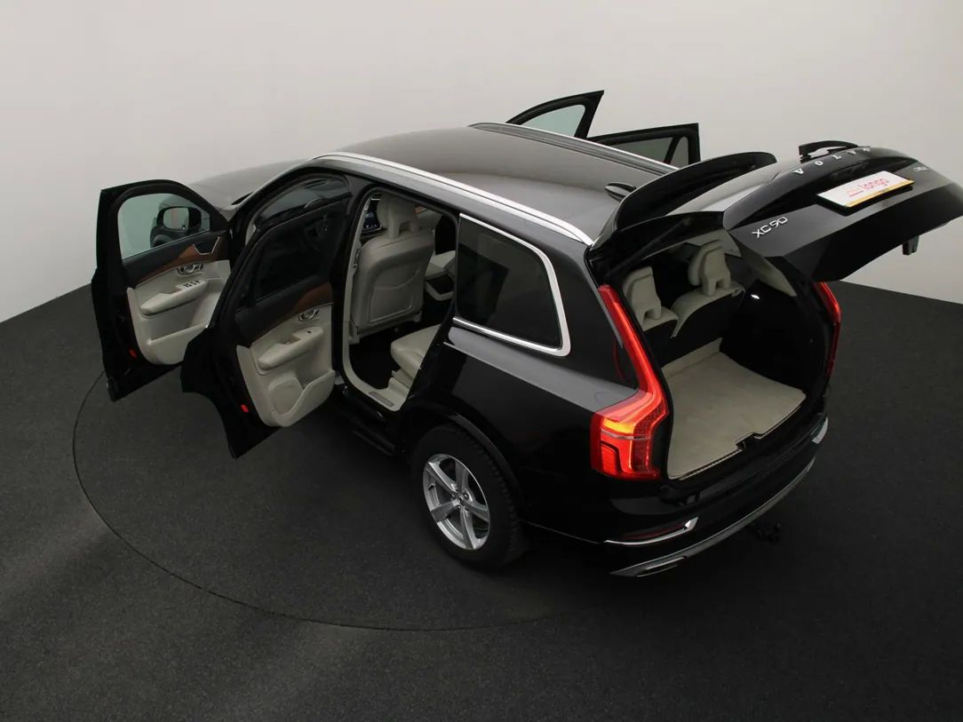 Volvo XC90 | 12
