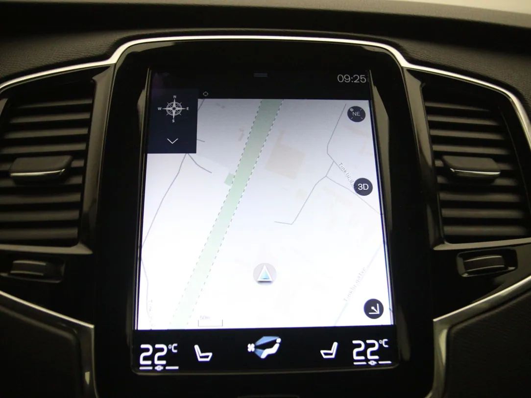 Volvo XC90 | 24