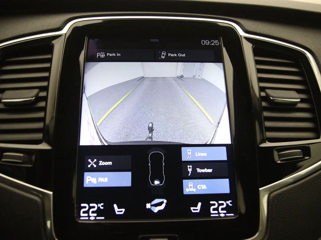 Volvo XC90 | 25