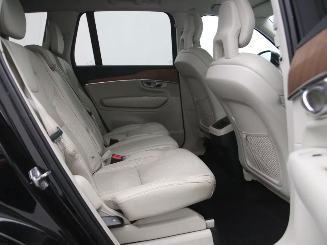 Volvo XC90 | 14