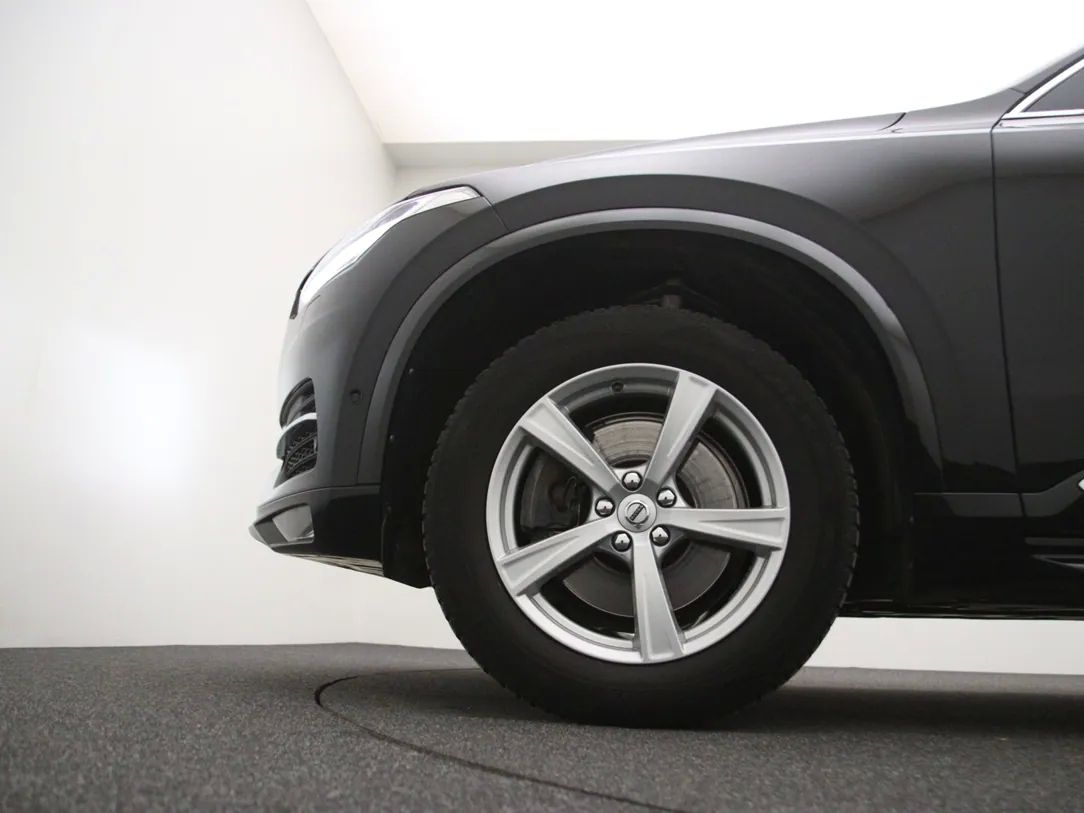 Volvo XC90 | 27