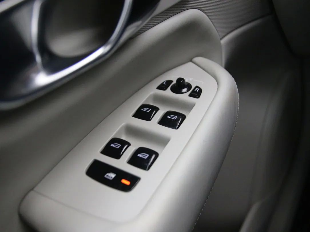 Volvo XC90 | 26