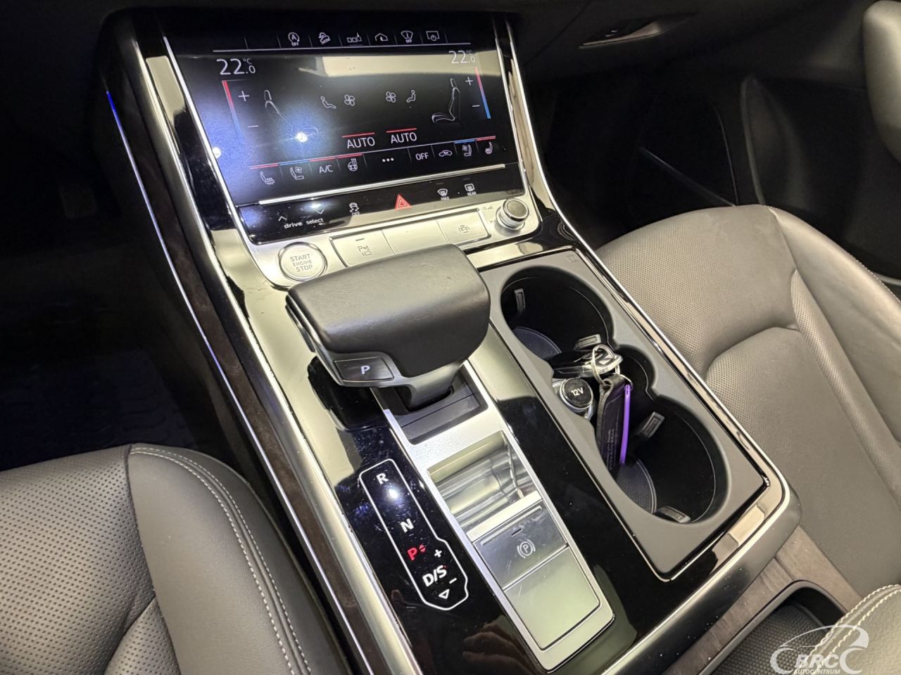 Audi Q8 | 28