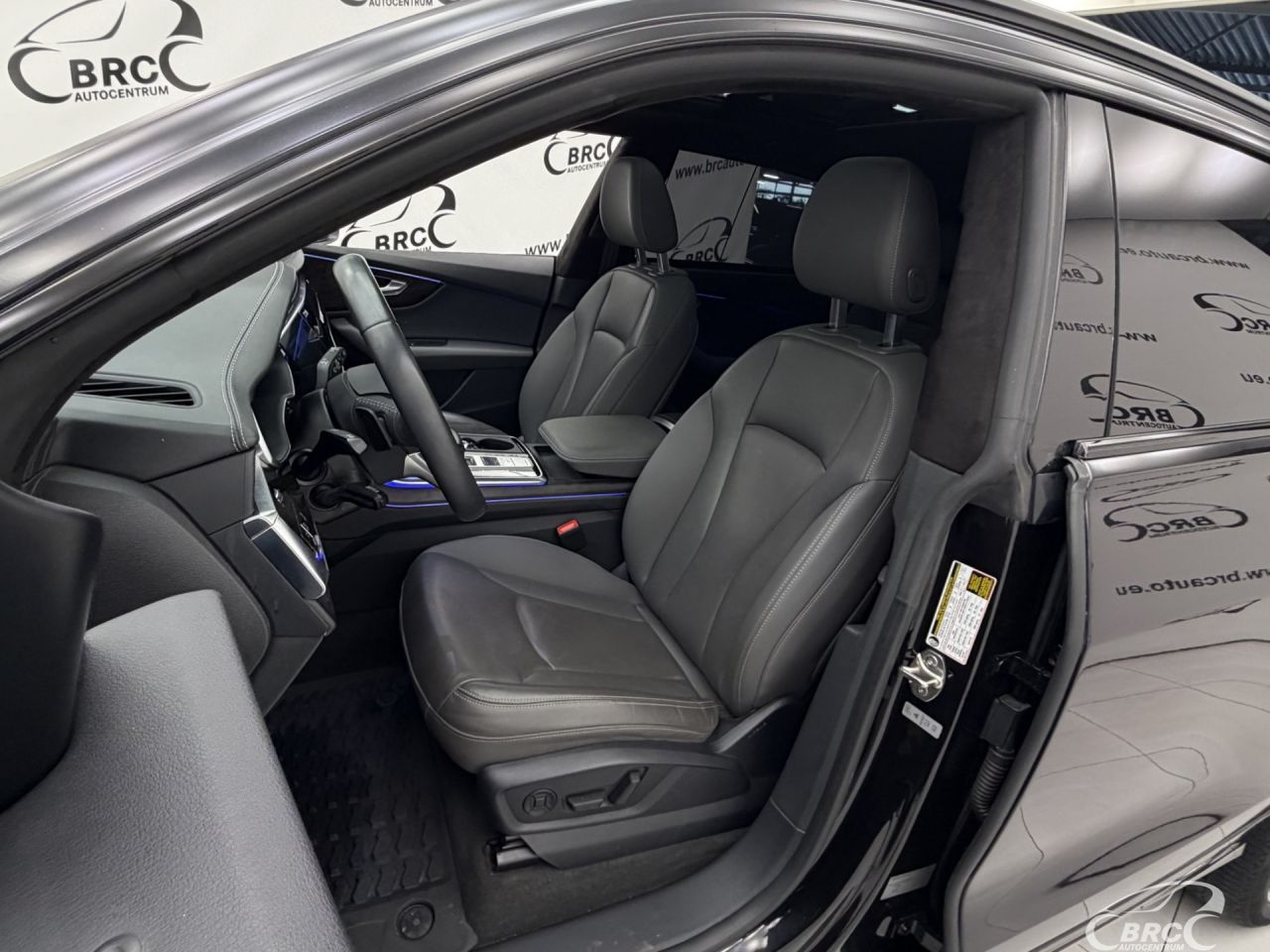 Audi Q8 | 24