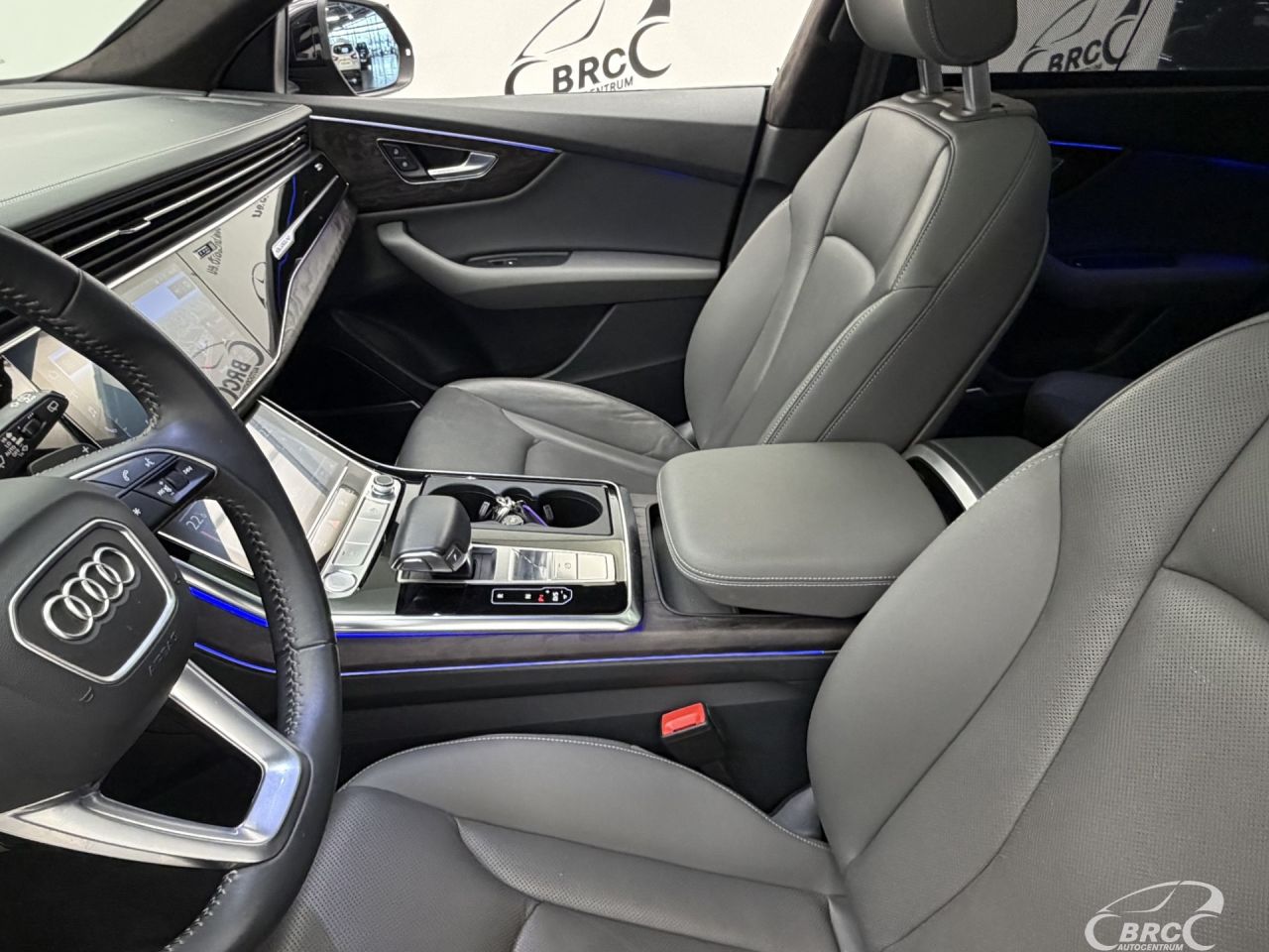 Audi Q8 | 25
