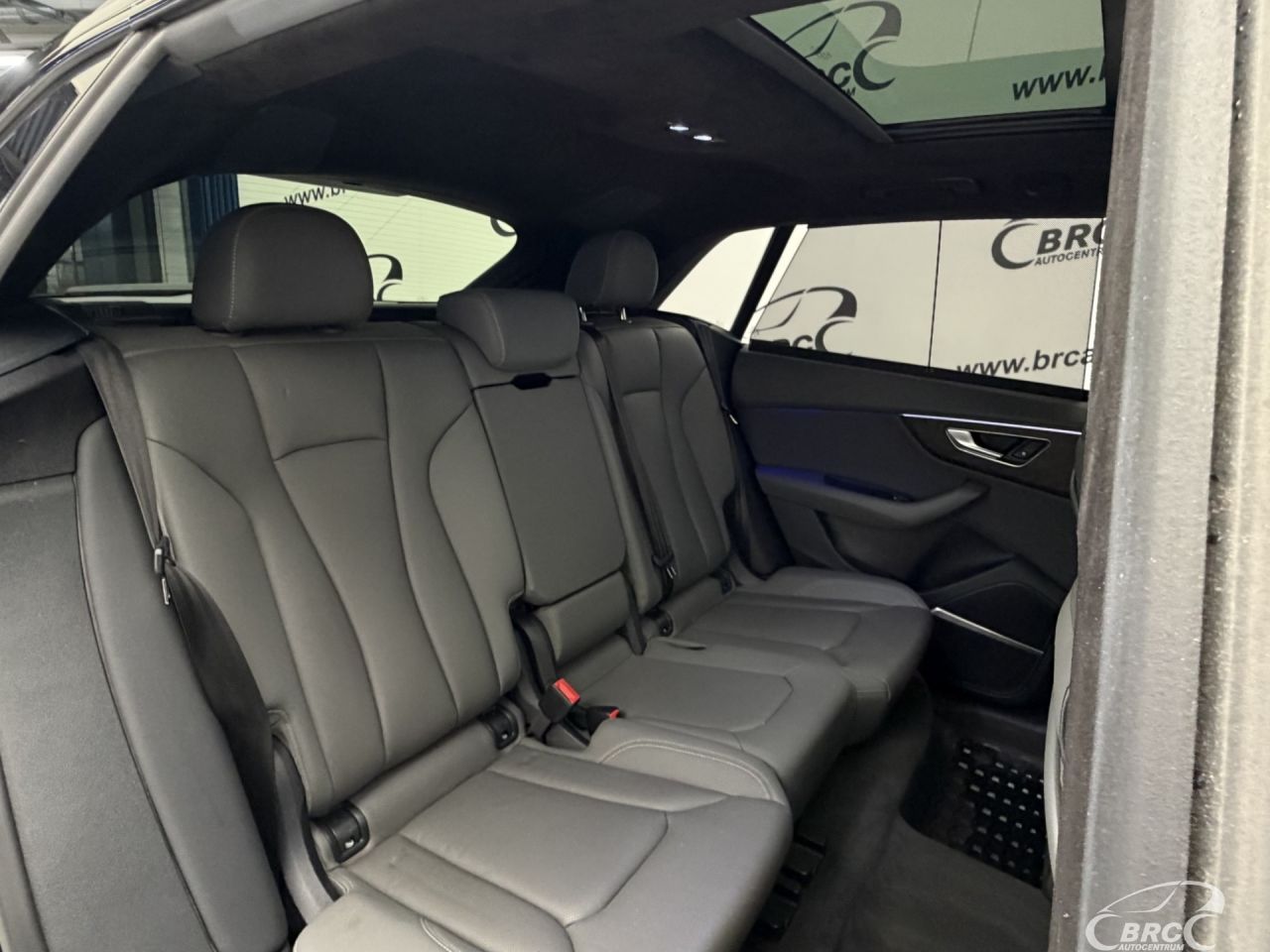 Audi Q8 | 12