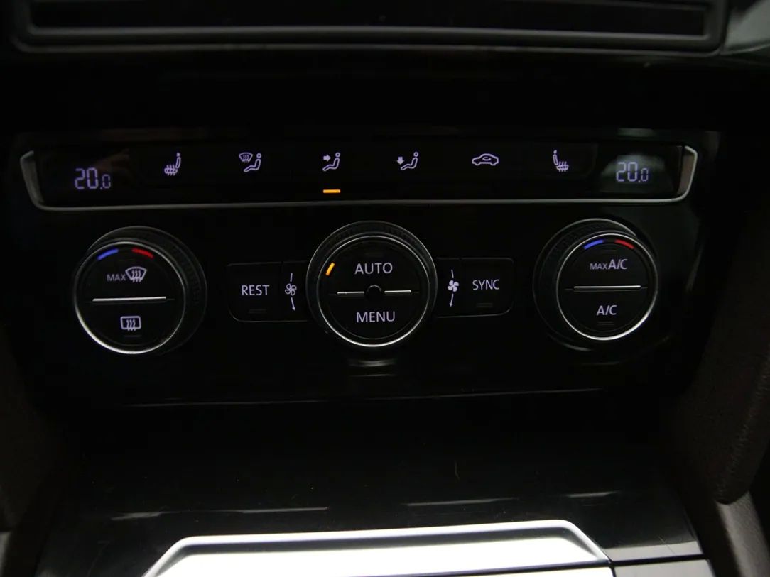 Volkswagen Passat | 19
