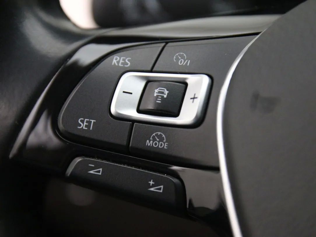 Volkswagen Passat | 30