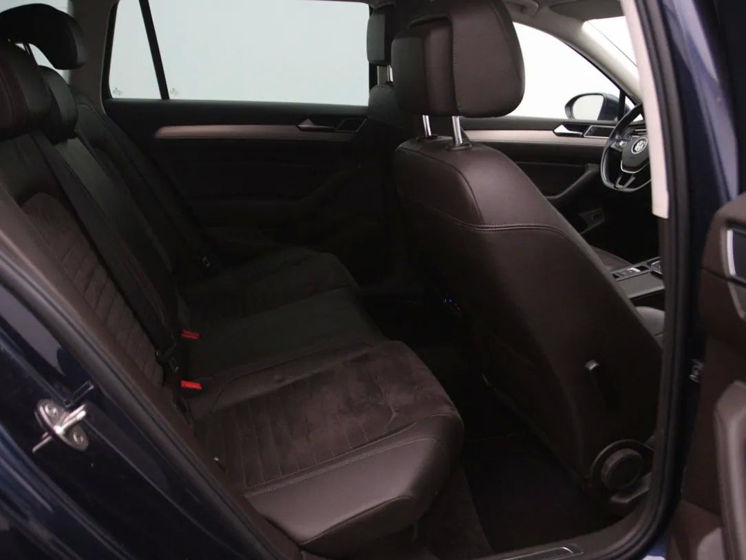 Volkswagen Passat | 14
