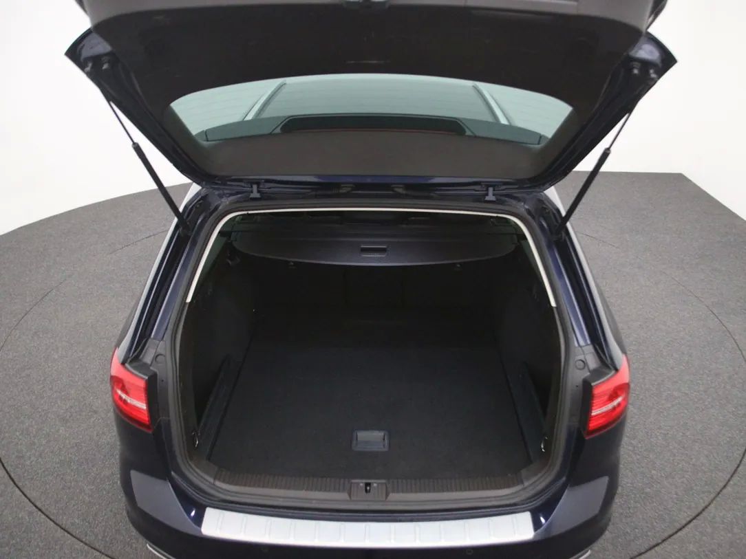 Volkswagen Passat | 32