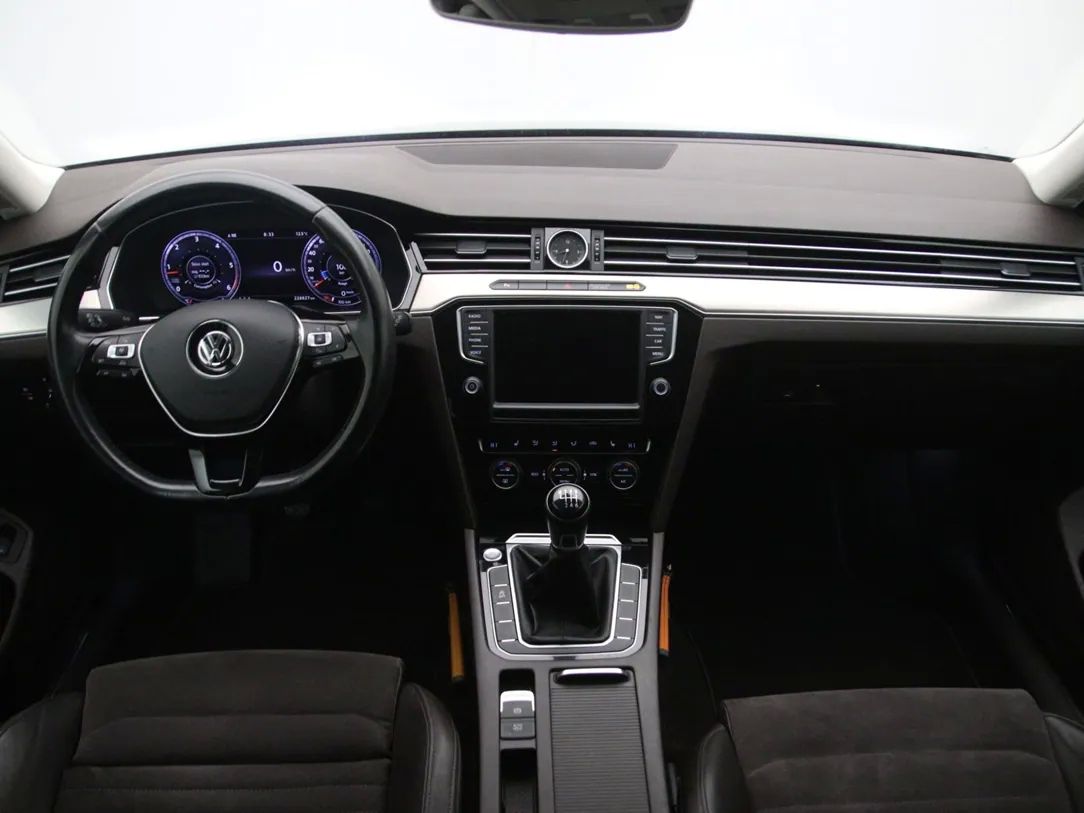 Volkswagen Passat | 1