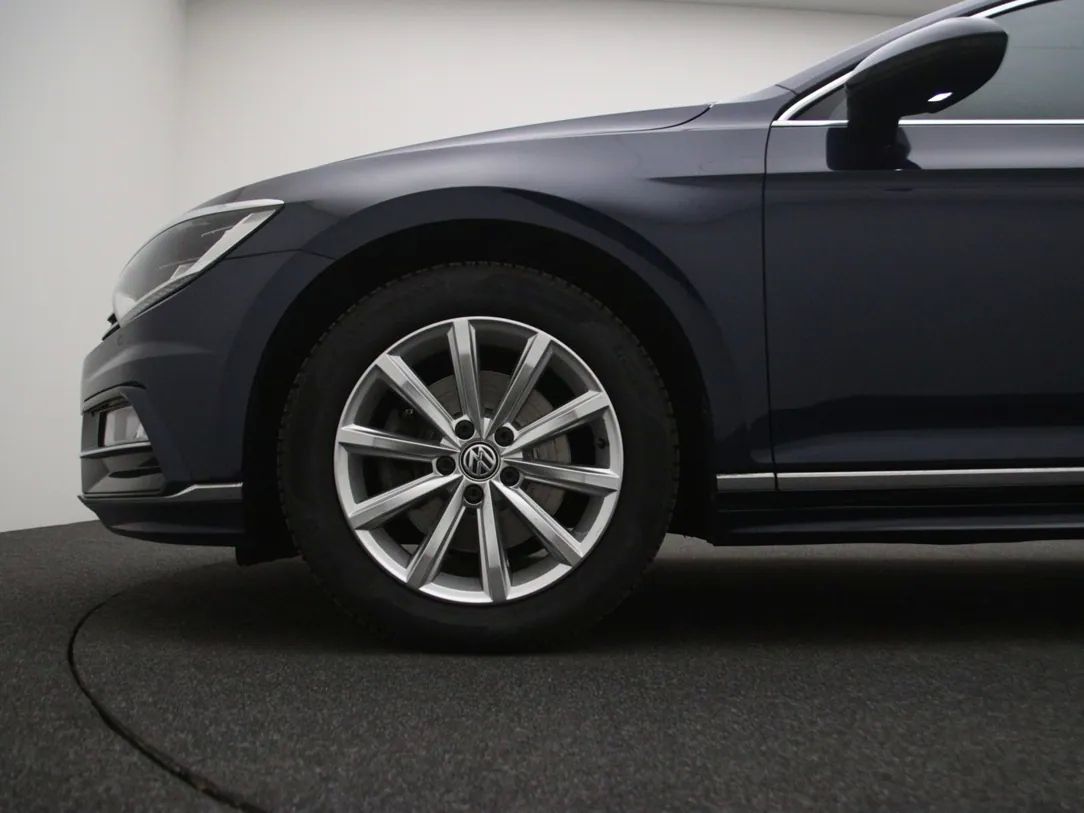 Volkswagen Passat | 27