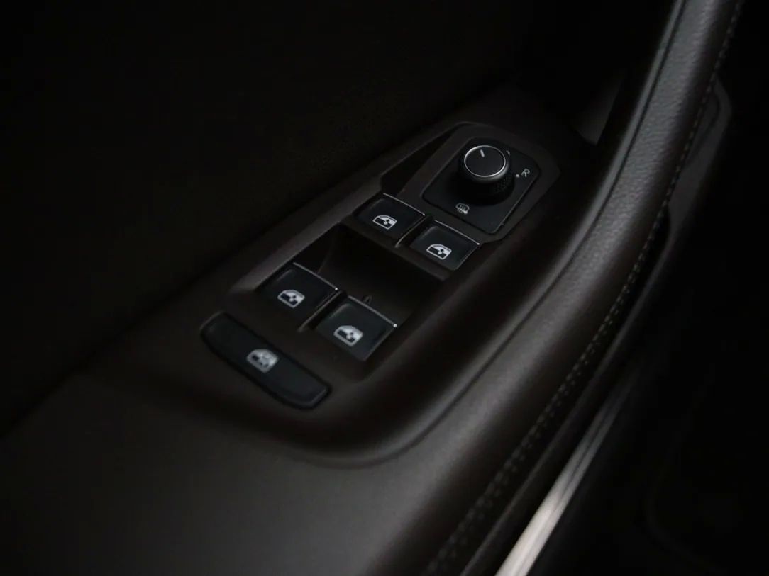 Volkswagen Passat | 25