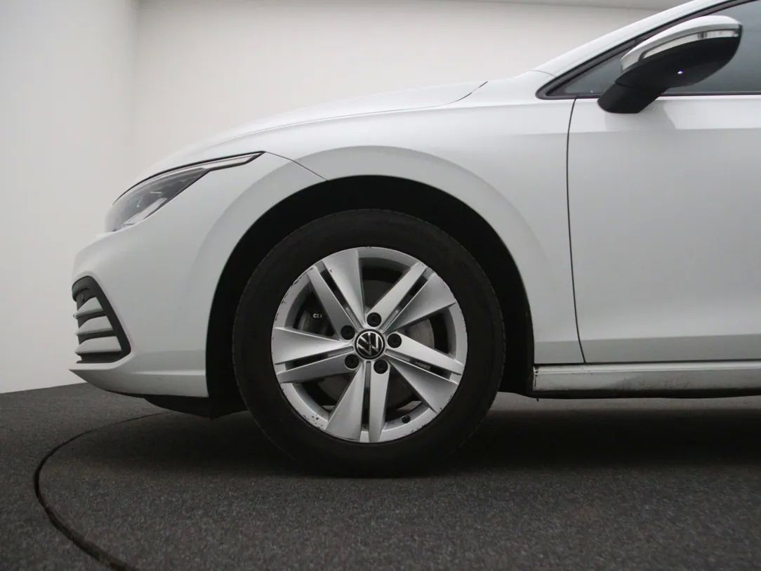 Volkswagen Golf | 26