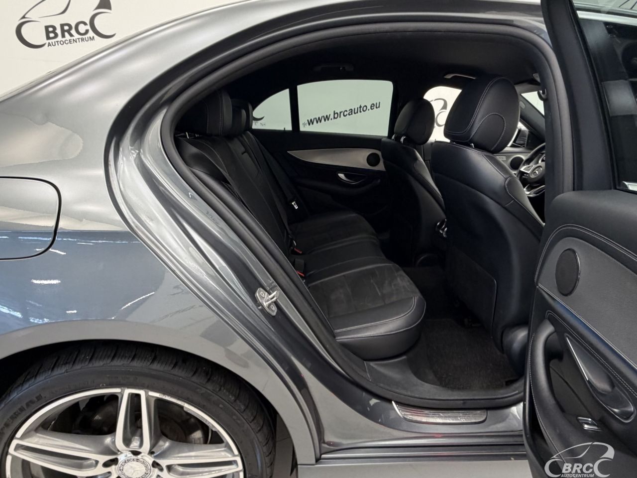 Mercedes-Benz E220 | 9