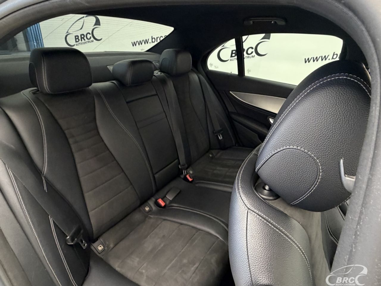 Mercedes-Benz E220 | 11