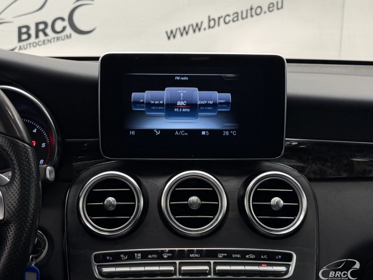 Mercedes-Benz GLC220 | 15