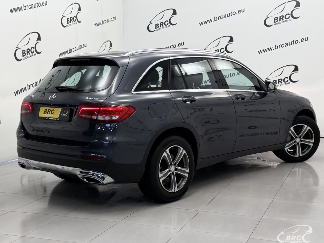 Mercedes-Benz GLC220 | 1